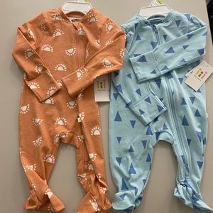 Infant zip-style footie, size 3 month, set of two
